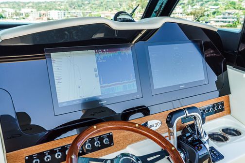 Chris-Craft Center Console image