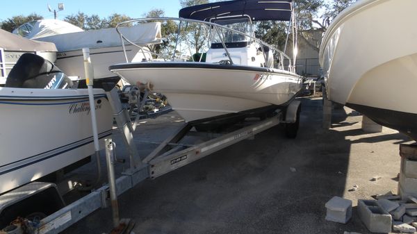 Boston Whaler 220 Dauntless