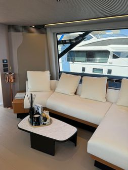 Azimut S8 image