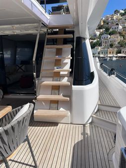 Ferretti Yachts 720 image