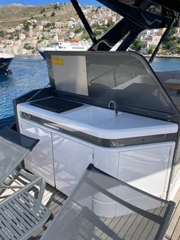 Ferretti Yachts 720 image