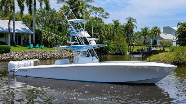Bahama 41 Center Console