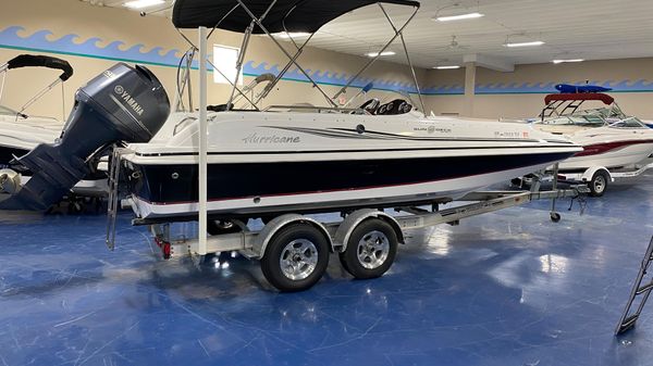 Hurricane SunDeck Sport 201 OB