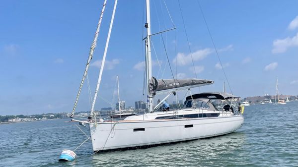 Bavaria 37 