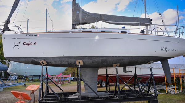 Beneteau First 10R 