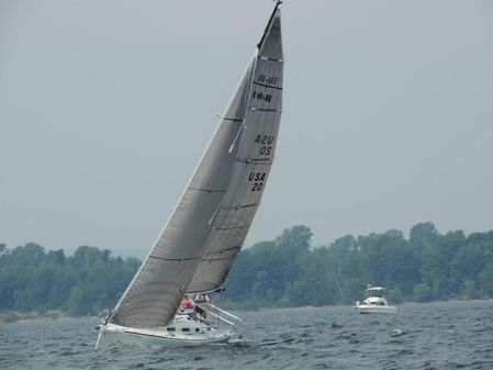 Beneteau First 10R image