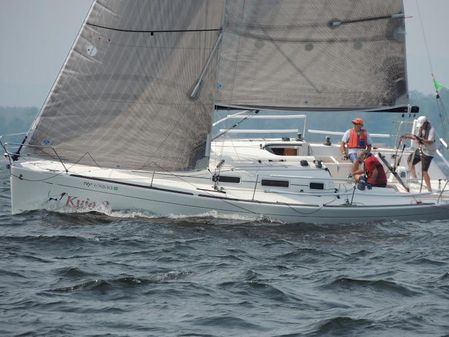 Beneteau First 10R image