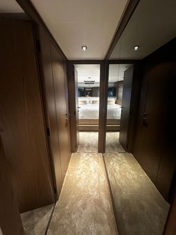 Ferretti Yachts 780 image