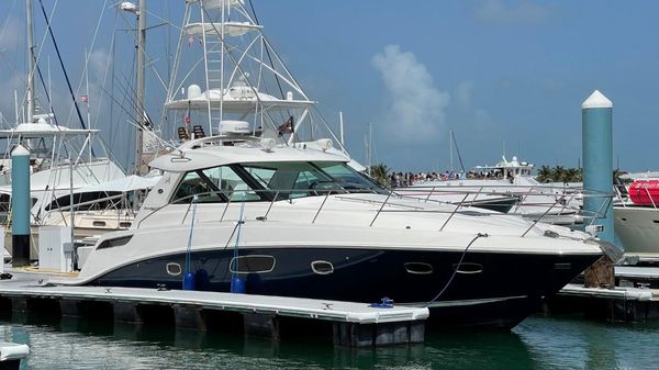 Sea Ray 450 Sundancer
