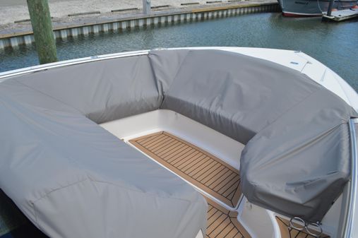 Tiara Yachts 48 LS image