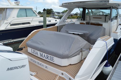 Tiara Yachts 48 LS image