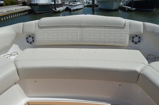 Tiara Yachts 48 LS image