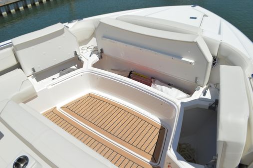 Tiara Yachts 48 LS image