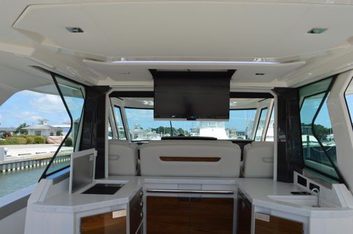 Tiara Yachts 48 LS image