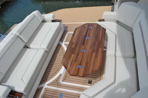 Tiara Yachts 48 LS image