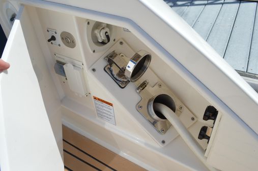 Tiara Yachts 48 LS image