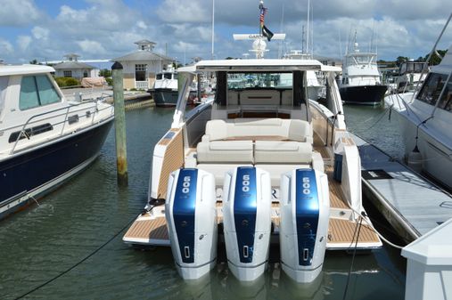 Tiara Yachts 48 LS image