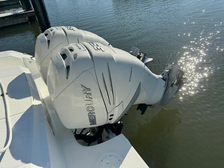 Boston-whaler OUTRAGE image