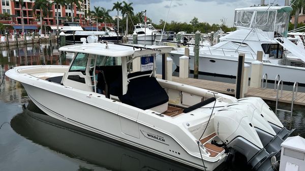 Boston Whaler 380 Outrage