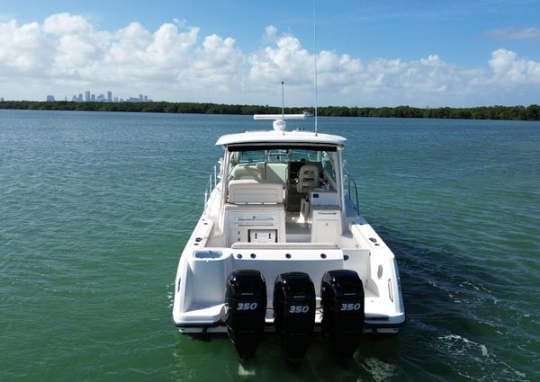 Boston Whaler 345 Conquest image