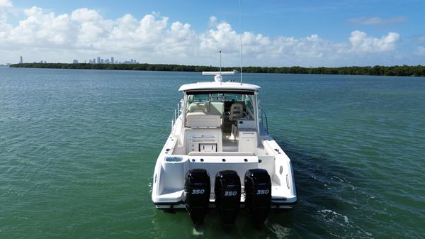 Boston Whaler 345 Conquest image