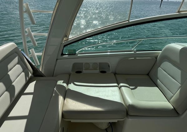 Boston Whaler 345 Conquest image