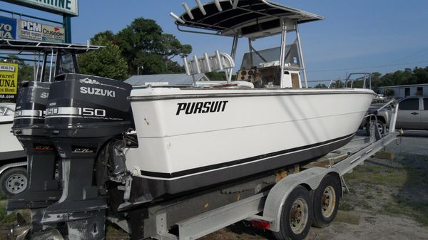 Pursuit 2500 Center Console 