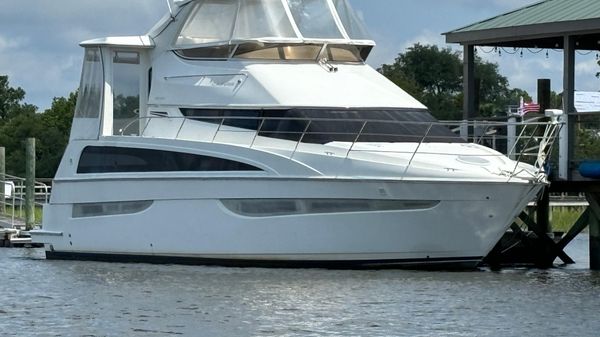 Carver 43 Motor Yacht