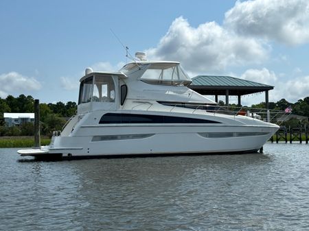 Carver 43 Motor Yacht image