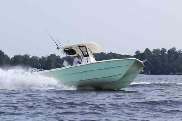 World Cat 235 CC - main image