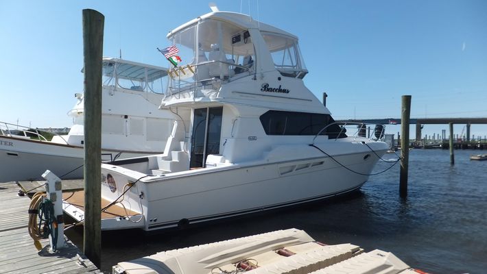 Silverton 42 Convertible w 435 hours - main image