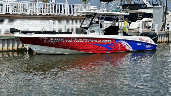 Boston Whaler 320 Outrage 