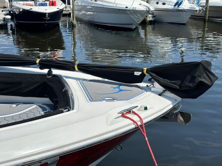 Boston-whaler 320-OUTRAGE image