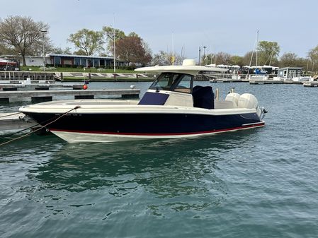 Chris-Craft 30 Catalina image