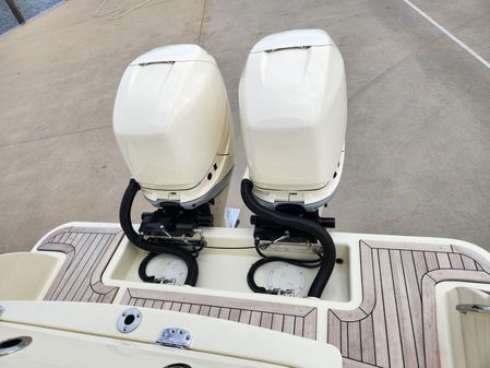 Chris-Craft 30 Catalina image