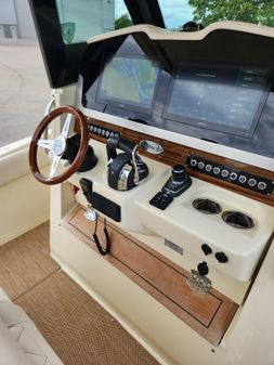 Chris-Craft 30 Catalina image