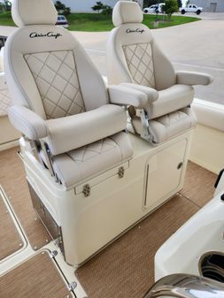 Chris-Craft 30 Catalina image