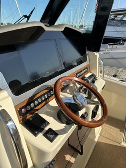 Chris-Craft 30 Catalina image