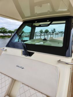 Chris-Craft 30 Catalina image