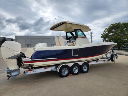 Chris-Craft 30 Catalina image