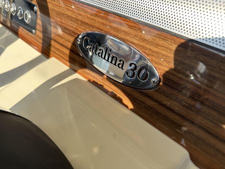 Chris-Craft 30 Catalina image