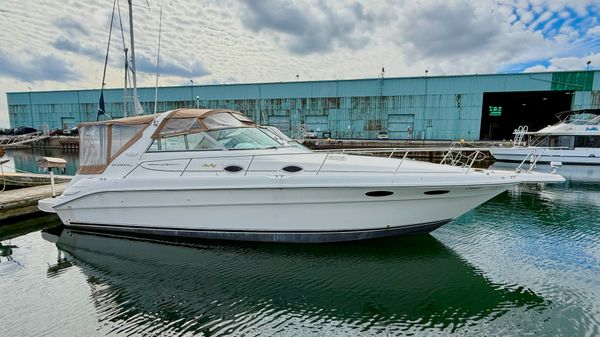 Sea Ray 330 Sundancer 