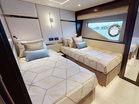 Sunseeker 88 Yacht image