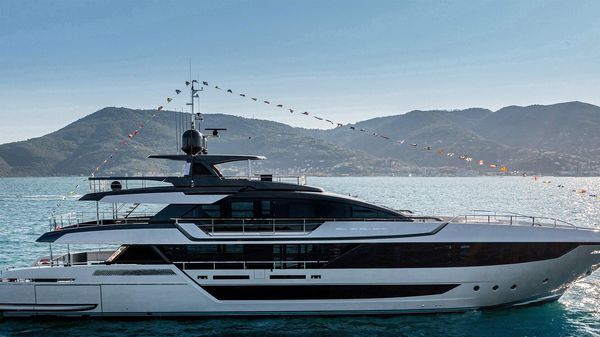 Riva 130' BELLISSIMA