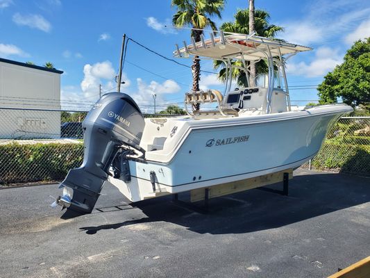 Sailfish 240 CC - main image