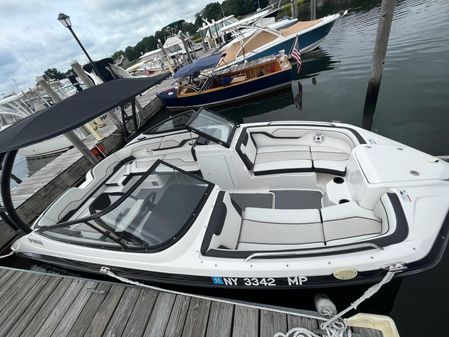Yamaha Boats AR210 image