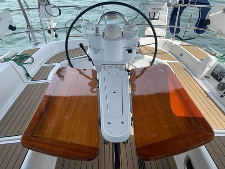 Beneteau 423 image