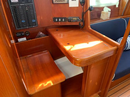 Beneteau 423 image