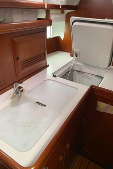 Beneteau 423 image