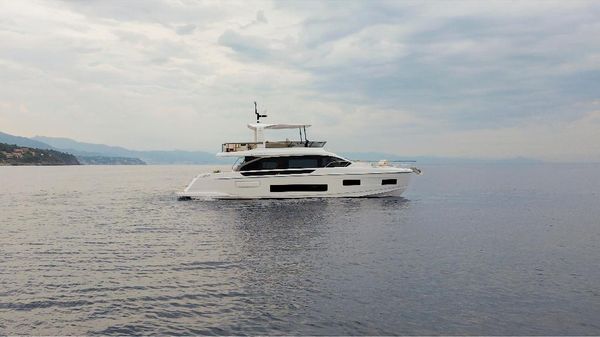 Azimut 62 